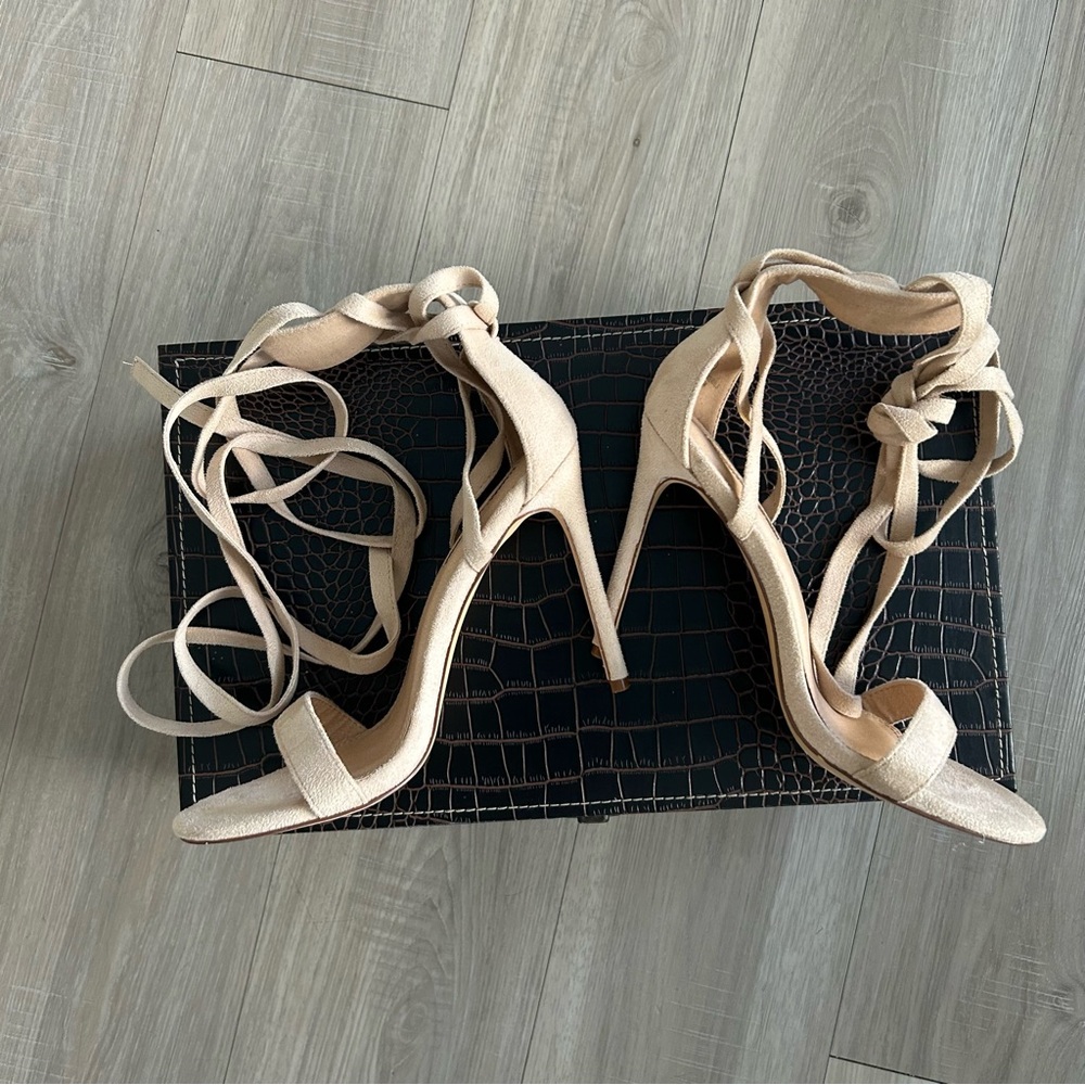 Liliana Strappy Nude Colored Heels, Size 9